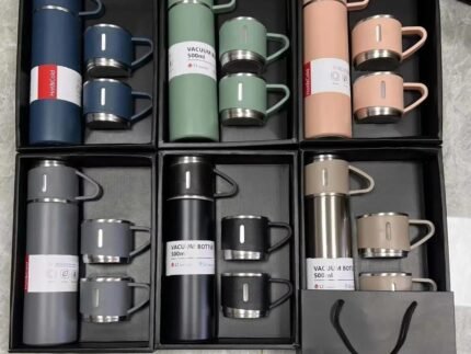 Vacuum Flask Gift Set – 500ml + 3 Extra Cups